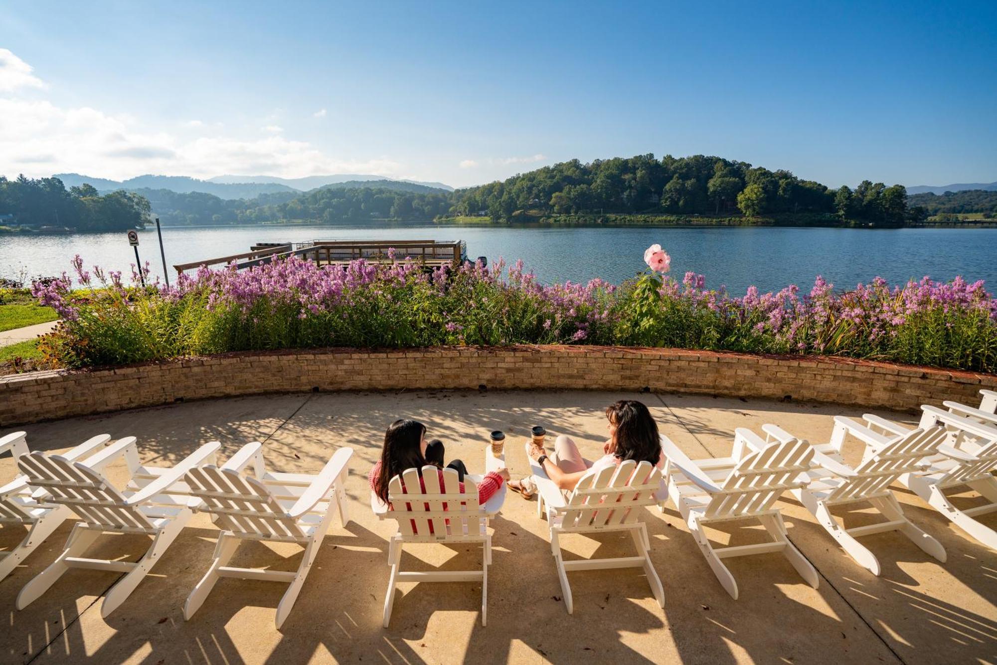 English Roses Lake Junaluska Buitenkant foto